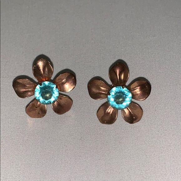 Vintage Clip On Screw Back Earrings Flower - Picture 2 of 7